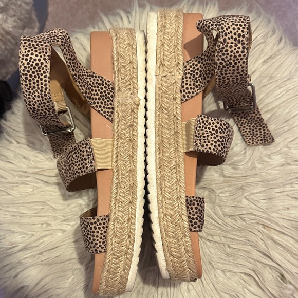 Leopard Print Women's Sandals - Picture 3 of 3